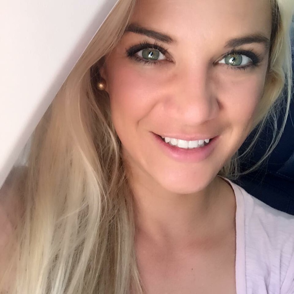 Meet your Posher, Dana